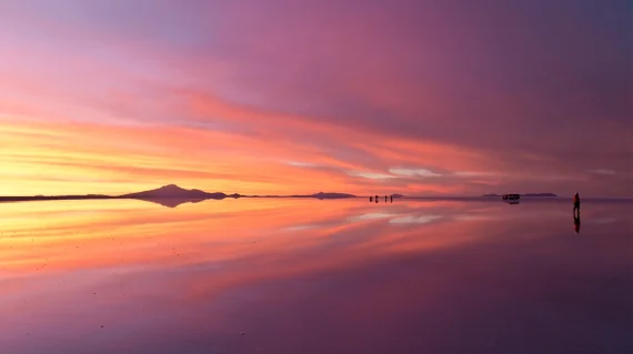 Uyuni-Salt-Flat-Wet-Season-Bolivia